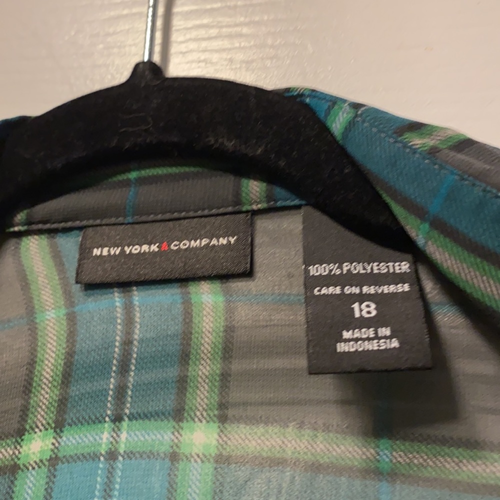 Women’s brown and green plaid ruffle front shirt - Picture 2 of 5